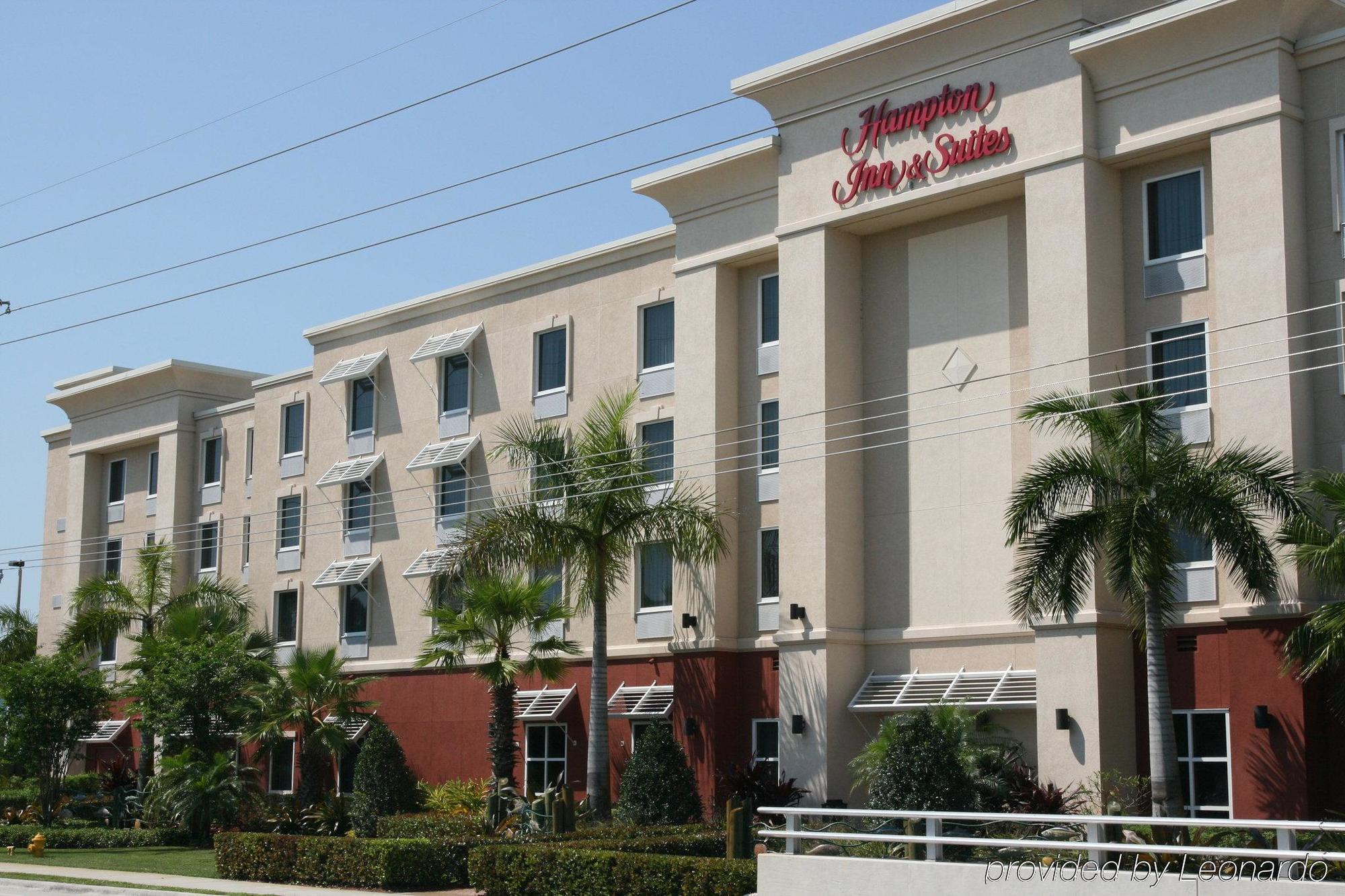 Hampton Inn & Suites Stuart-North Экстерьер фото