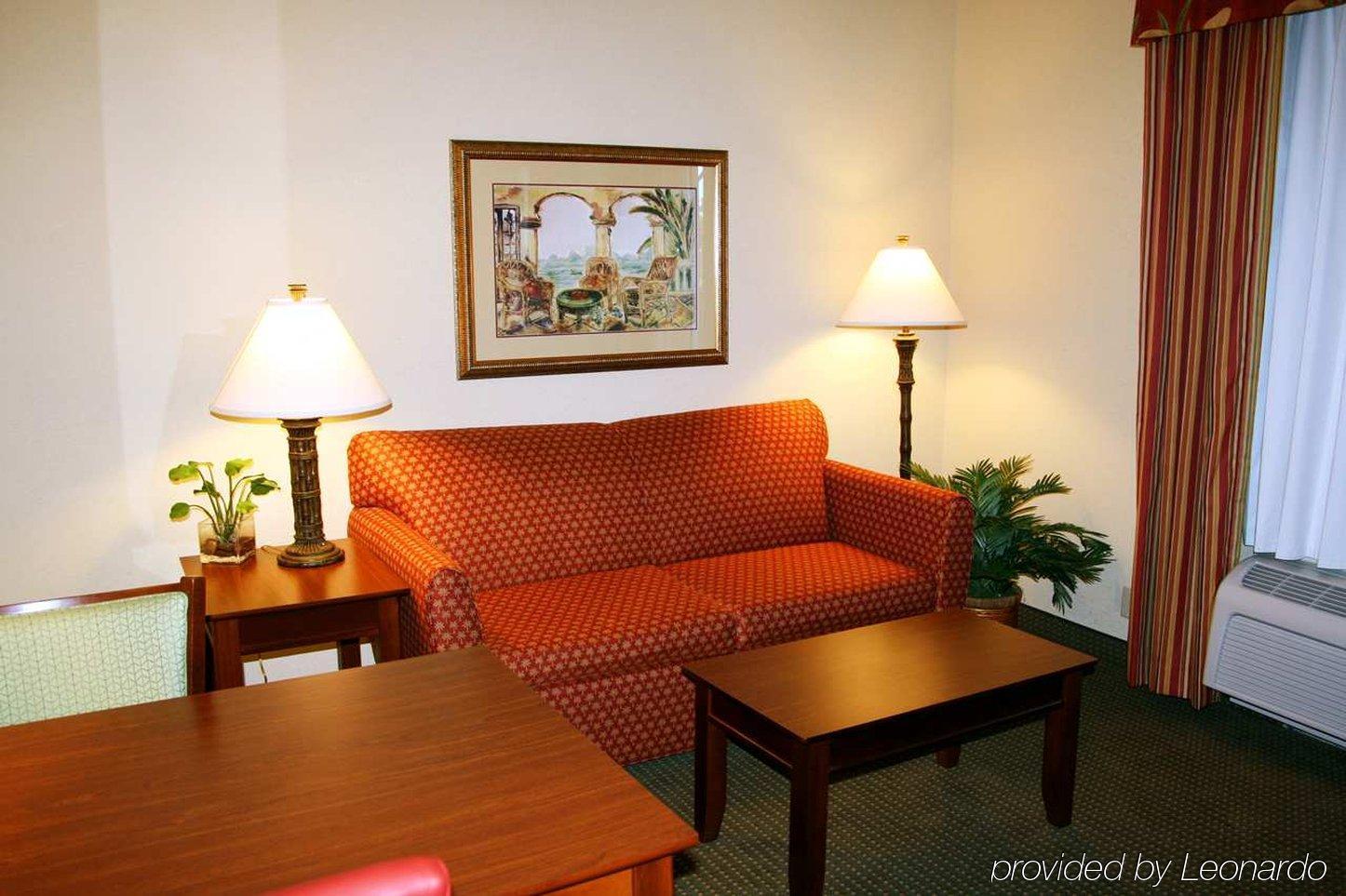 Hampton Inn & Suites Stuart-North Номер фото