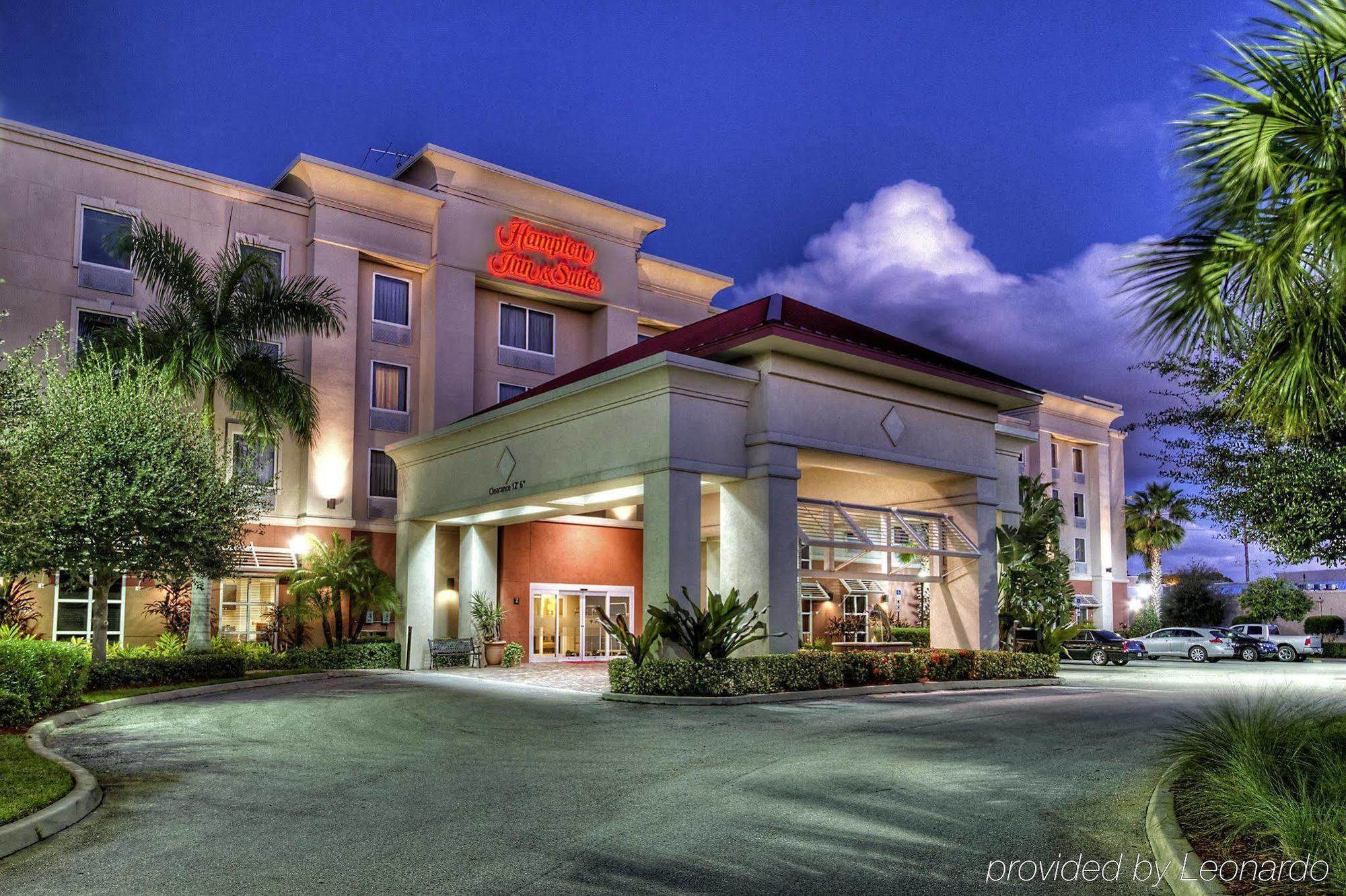 Hampton Inn & Suites Stuart-North Экстерьер фото