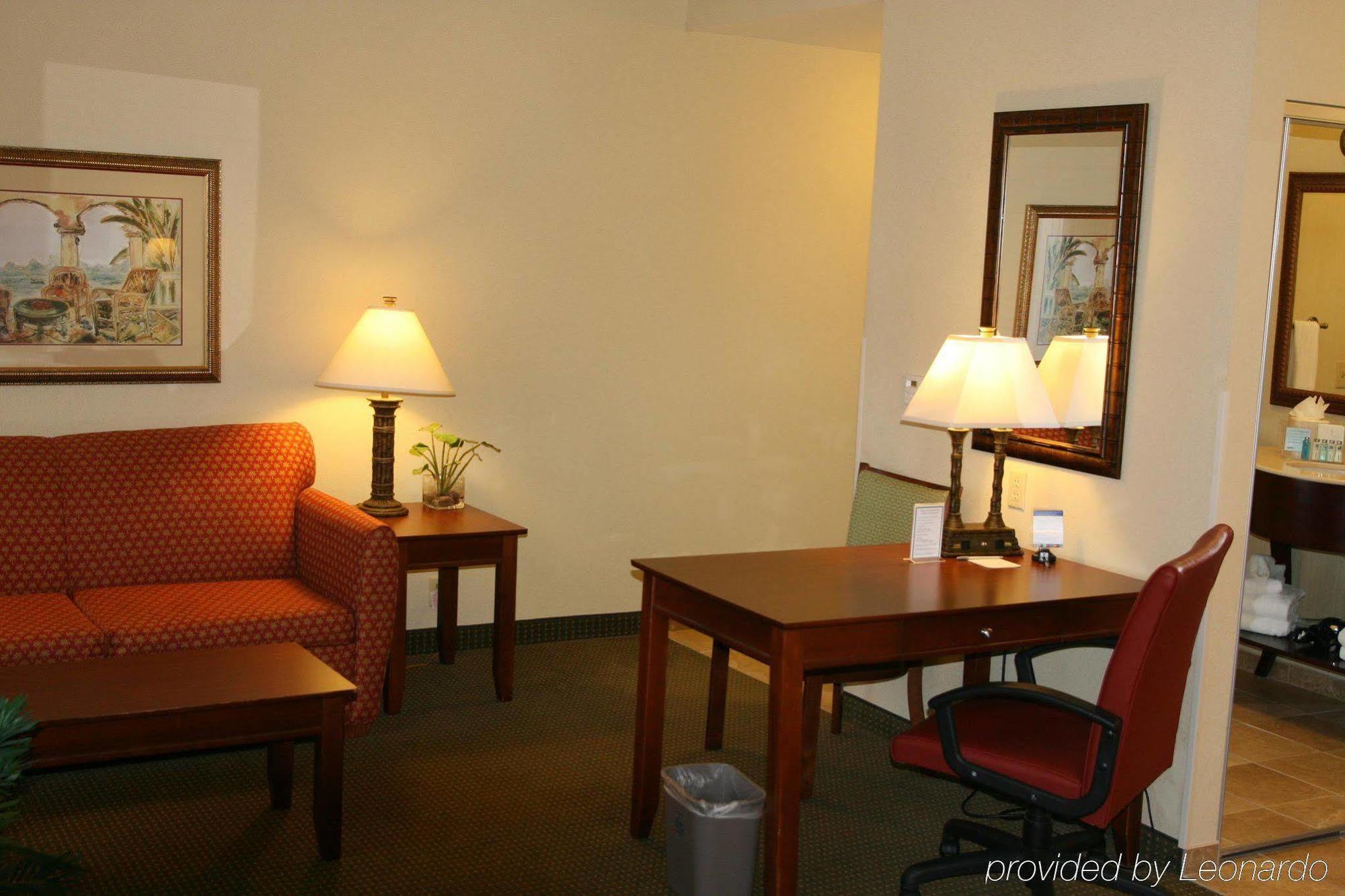 Hampton Inn & Suites Stuart-North Номер фото